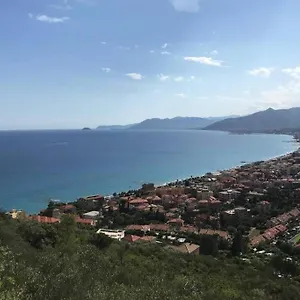 Casa Indipendente Su Due Livelli In Liguria-vista Mare 6-7 Posti , Magliolo Italia