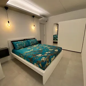 New Residenza Le Essenze - I 7 Laghi , Erba Italia